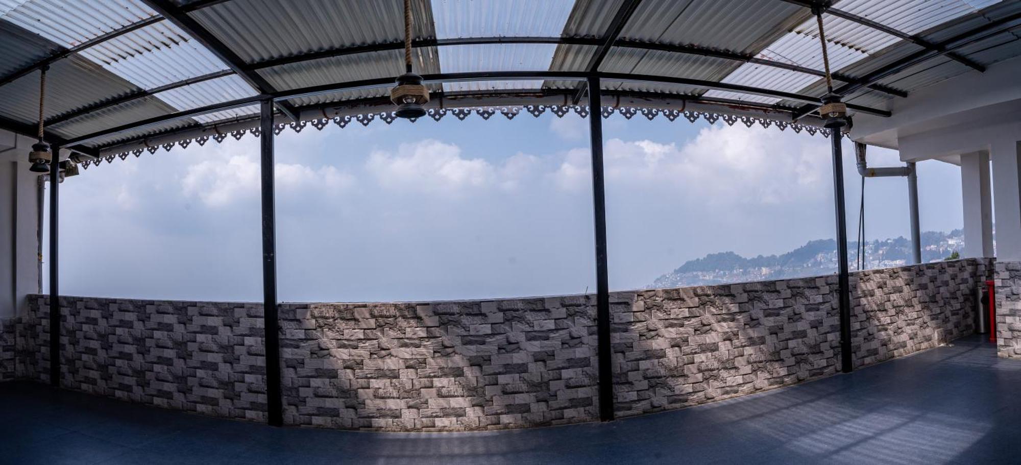 Darjeeling Guest House Deluxe エクステリア 写真